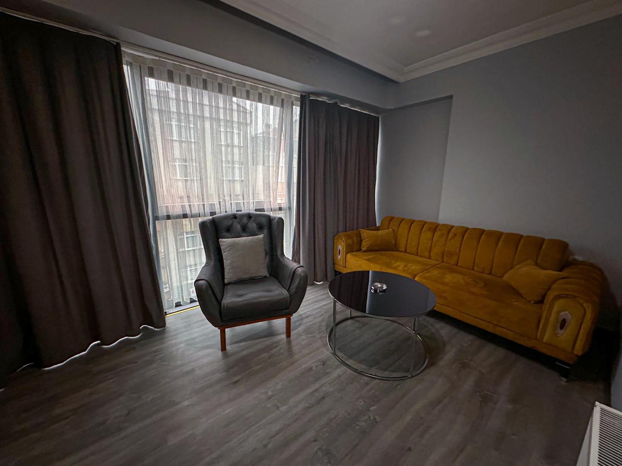 Liza Hotel