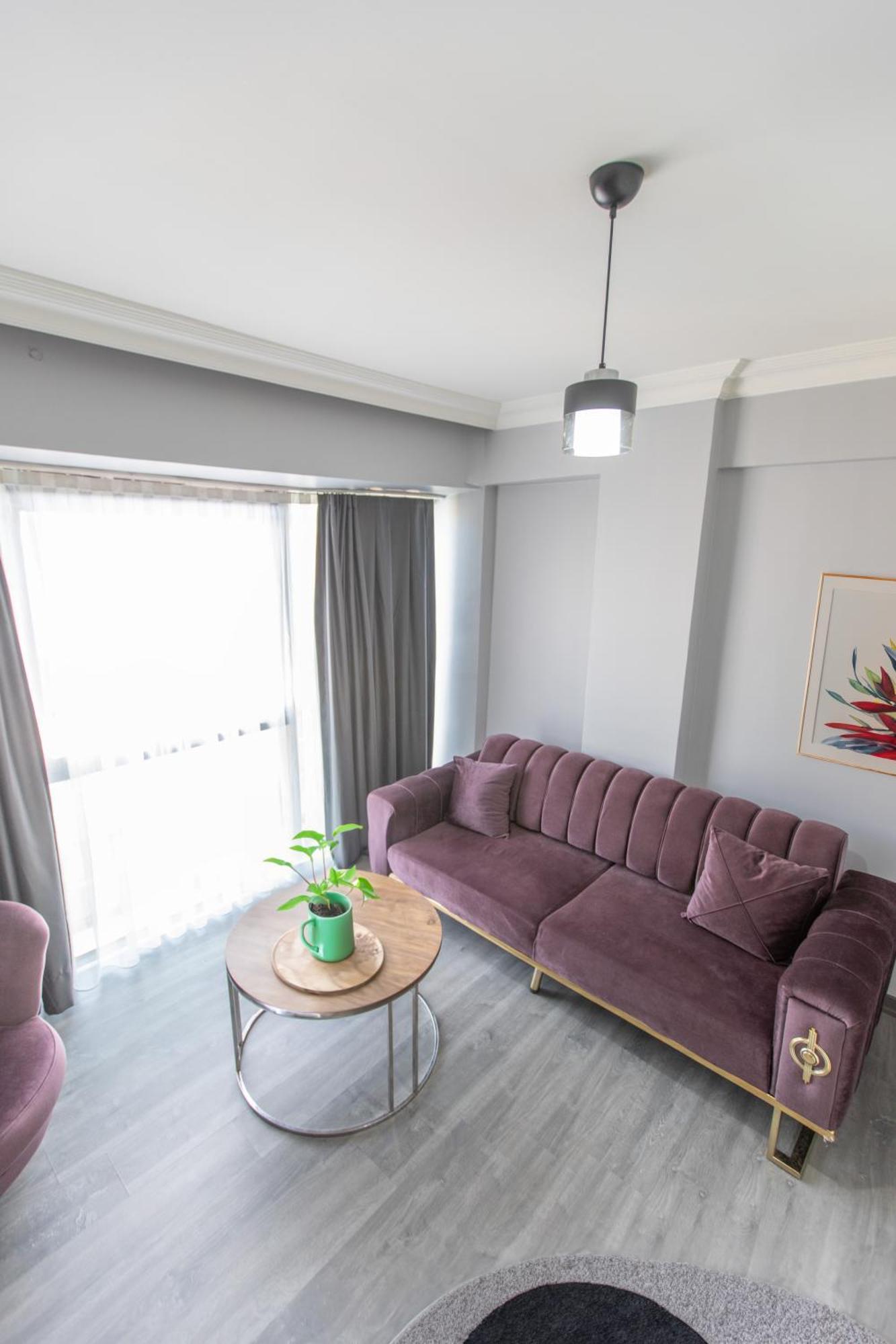 Liza Hotel 4*