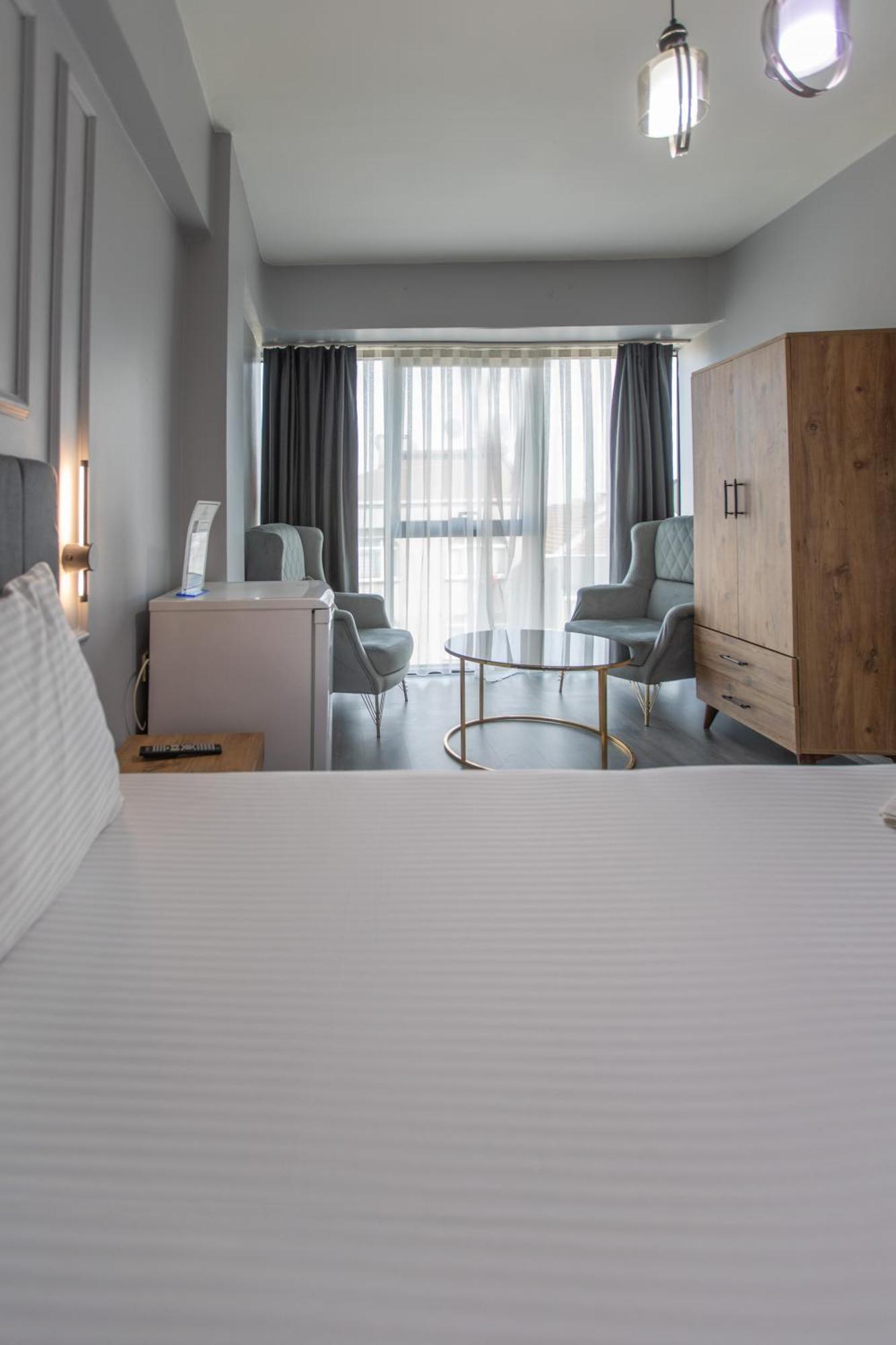 Liza Hotel 4*