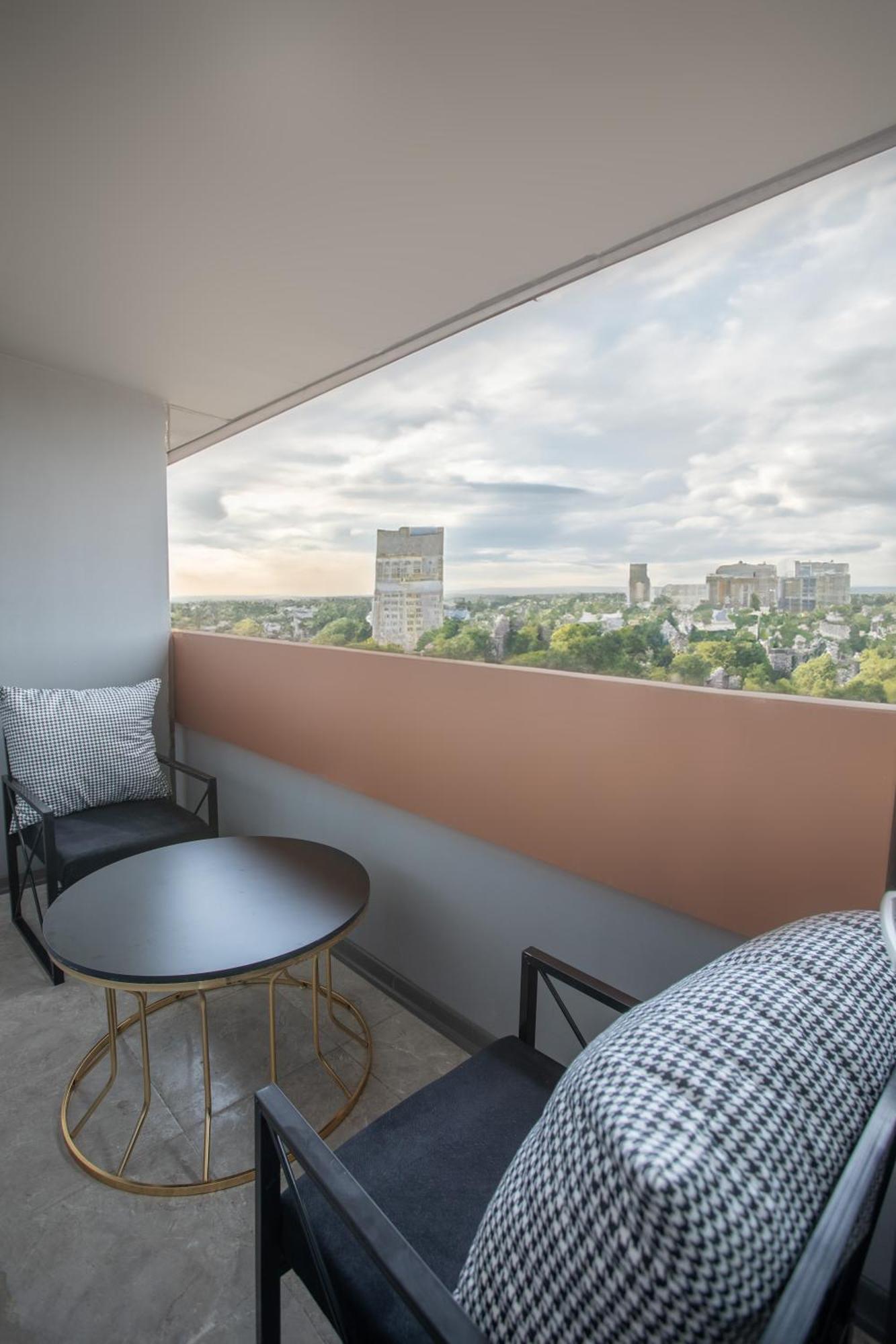 Liza Hotel 4*